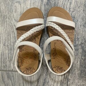 Blowfish Malibu White Sandals size 10 Little Kids